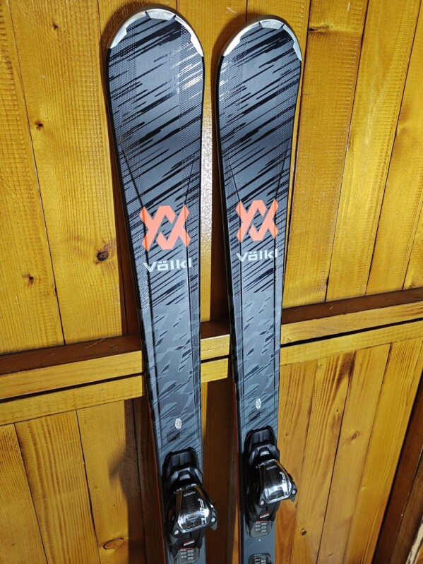 NOVÉ LYŽE VOLKL DEACON XT 147CM --MODEL 2024--